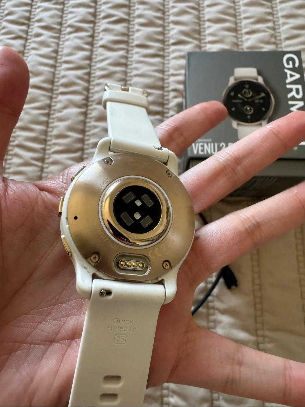 Garmin Venu 2 Plus Smartwatch - White and gold